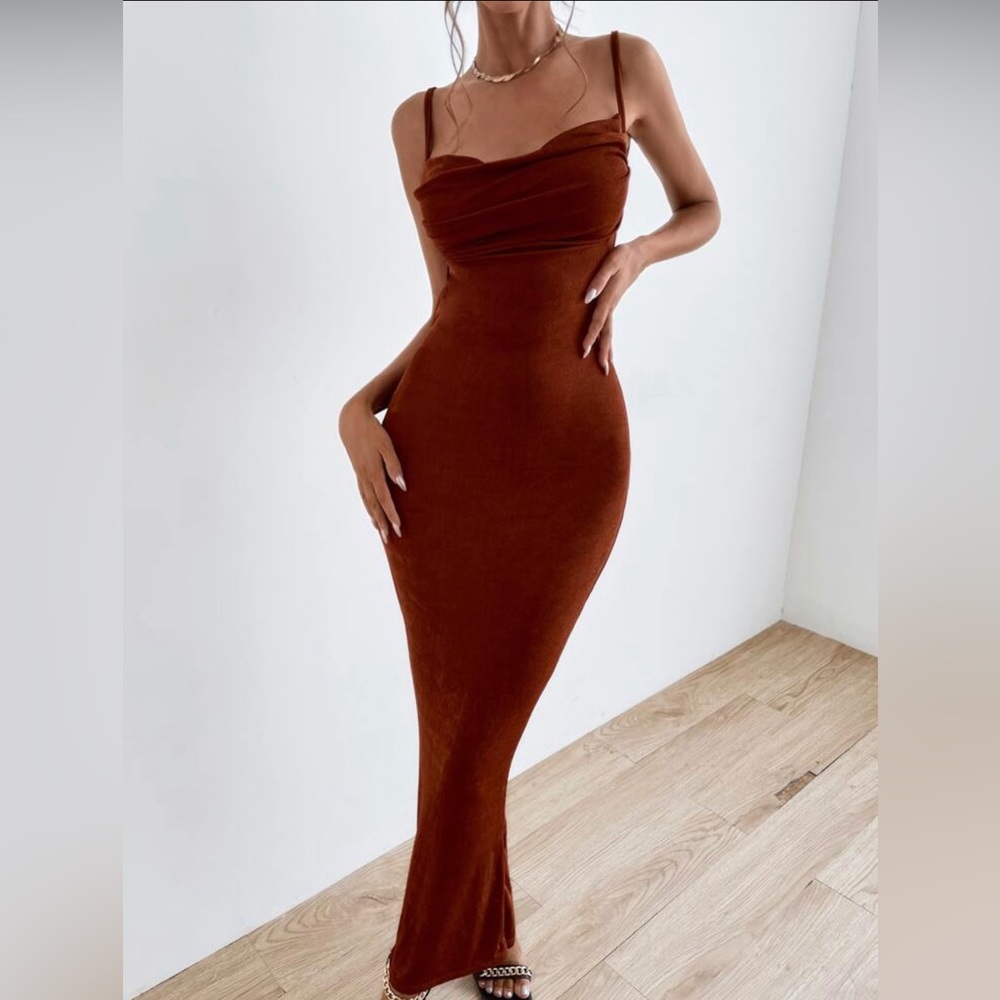 NWT Solid Tie Backless Ruched Dress - M L - Picture 3 of 4